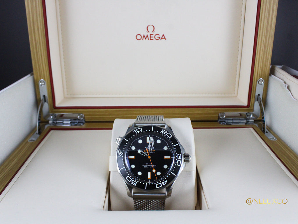 2025 Omega Seamaster Diver 300M 210.30.42.20.01.018 Full Set
