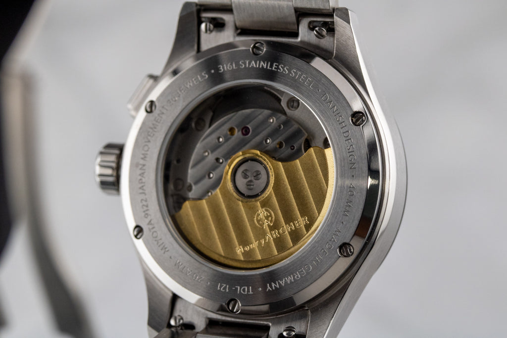 Henry Archer Vektor White Dial on Steel Tidslinje Complete