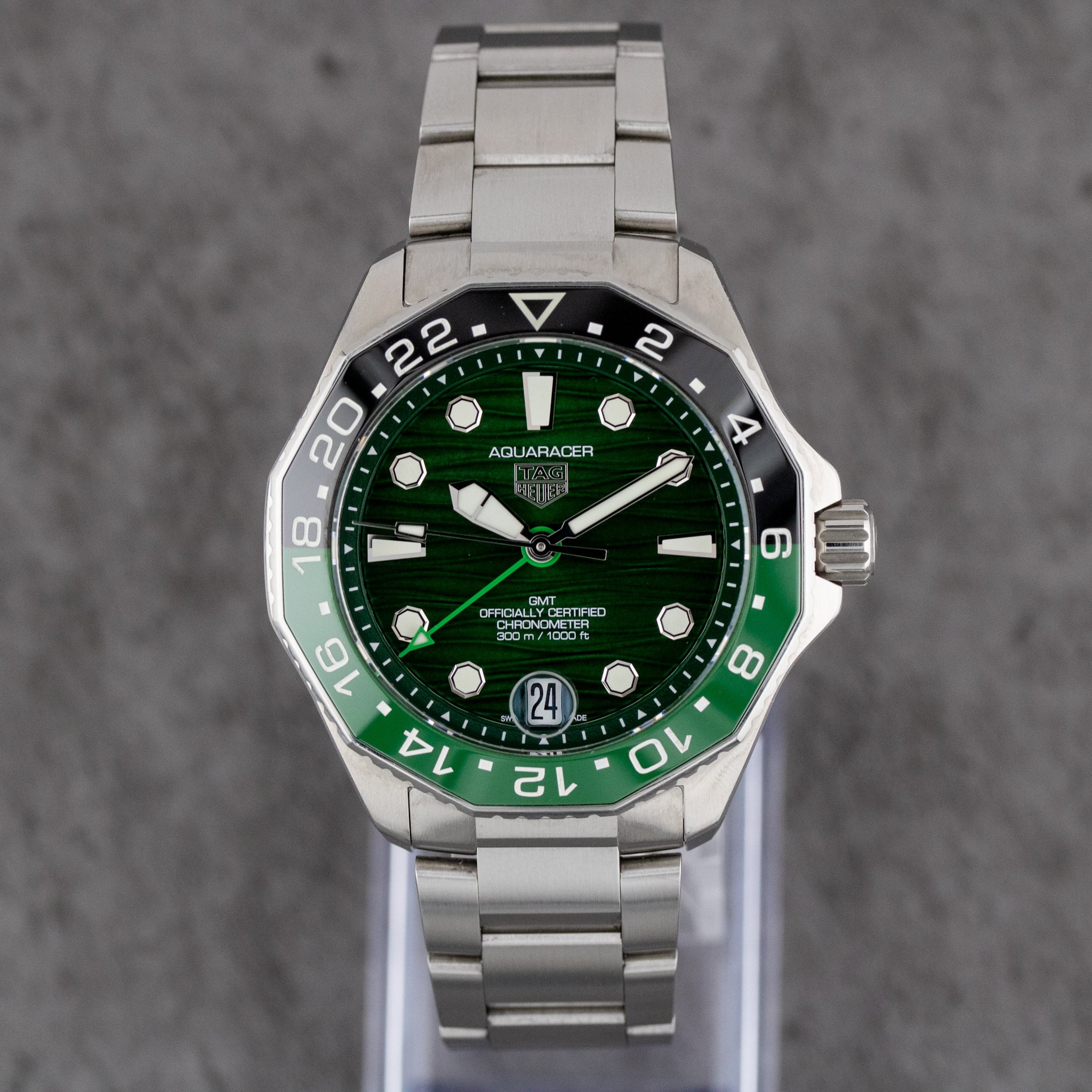 Tag Heuer Aquaracer Professional 300 GMT Automatic GMT Green Dial on Bracelet WBP5115.BA0013 Complete