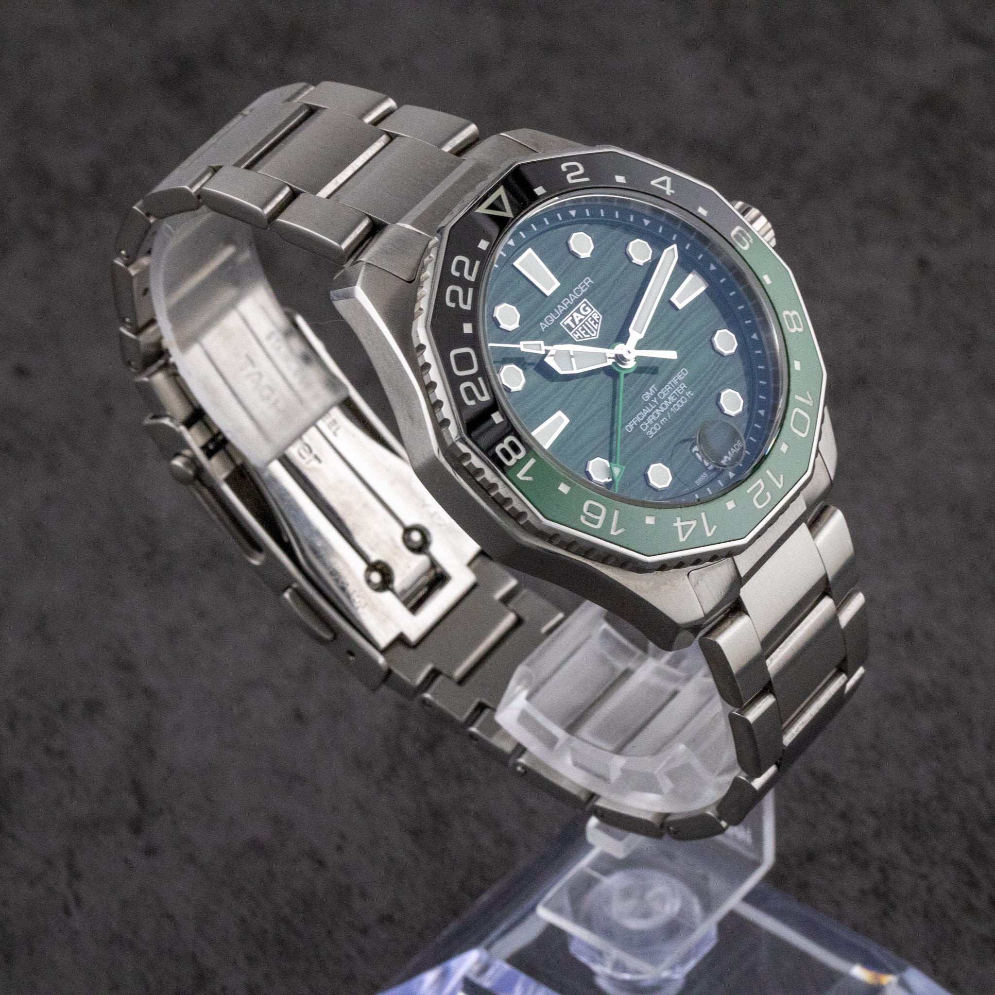 Tag Heuer Aquaracer Professional 300 GMT Automatic GMT Green Dial on Bracelet WBP5115.BA0013 Complete
