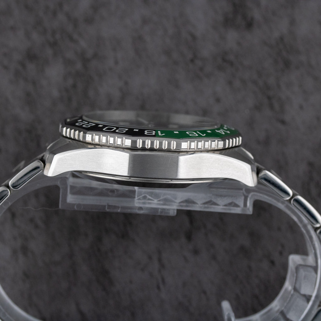 Tag Heuer Aquaracer Professional 300 GMT Automatic GMT Green Dial on Bracelet WBP5115.BA0013 Complete