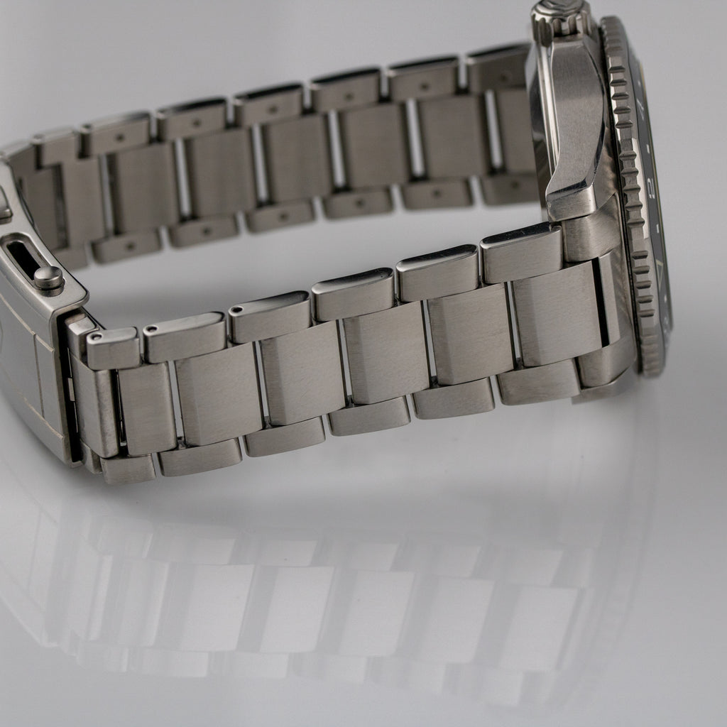Tag Heuer Aquaracer Professional 300 GMT Automatic GMT Green Dial on Bracelet WBP5115.BA0013 Complete