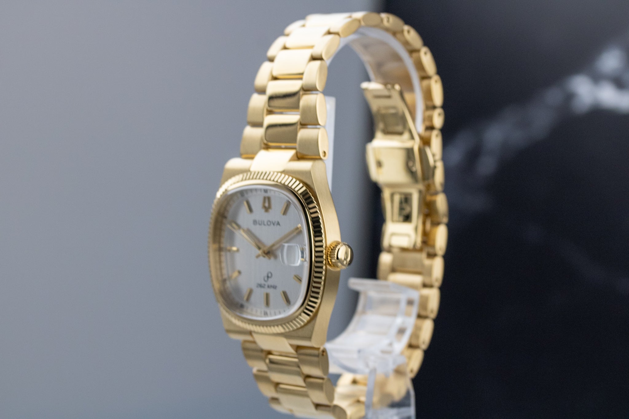 Bulova Super Seville White Dial on Bracelet Complete Open Date