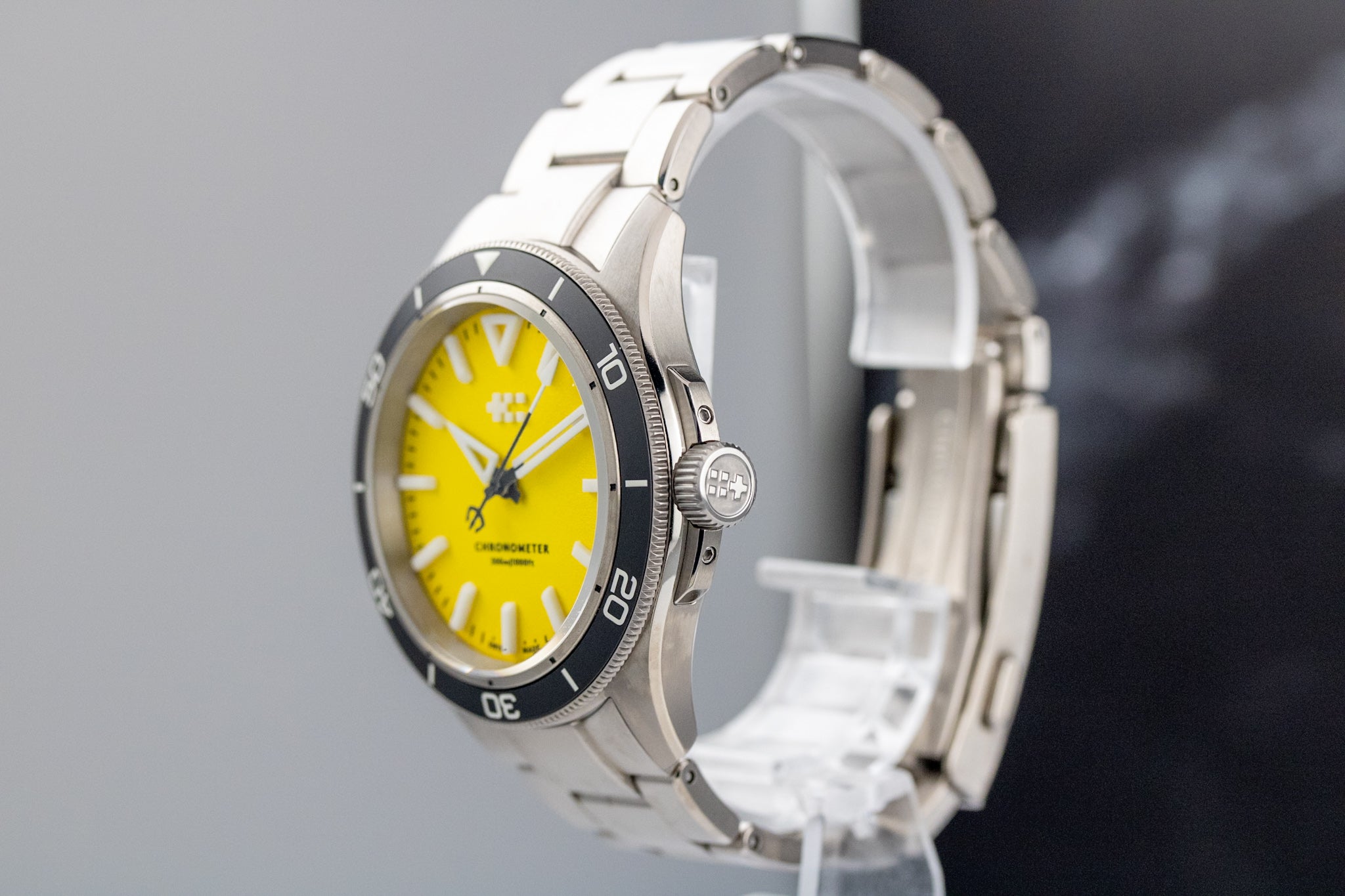 Christopher Ward Titanium Lumiere Yellow Dial on Bracelet C60 300 Ti Lumiere Yellow Complete 2026
