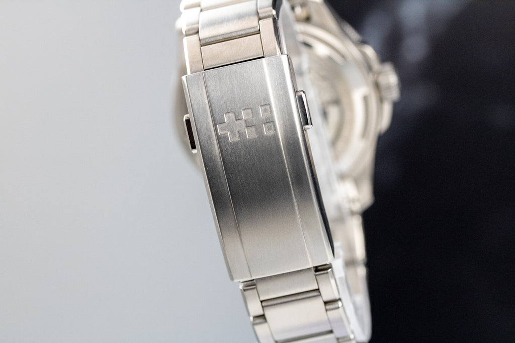 Christopher Ward Titanium Lumiere Yellow Dial on Bracelet C60 300 Ti Lumiere Yellow Complete 2026