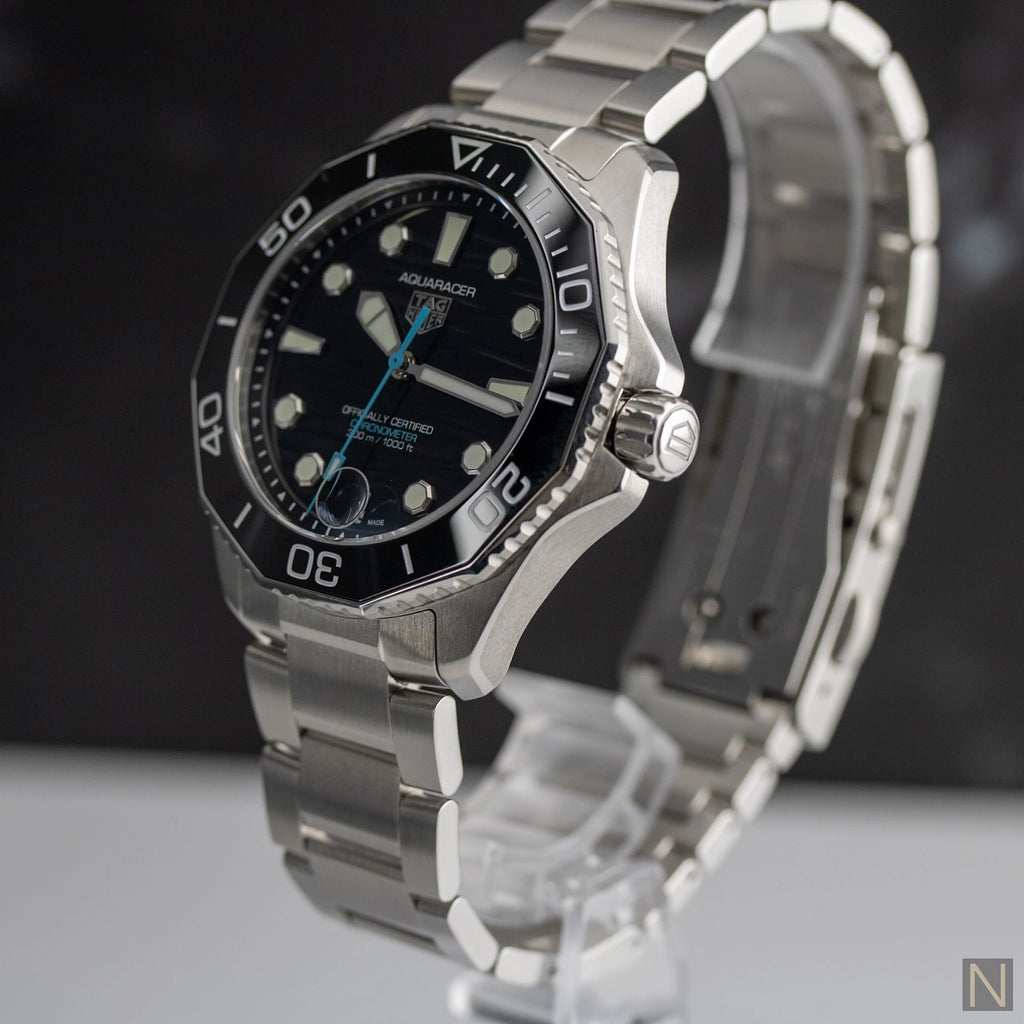 Tag Heuer Aquaracer Professional 300 Date Automatic Black Dial on Bracelet WBP5110.BA0013