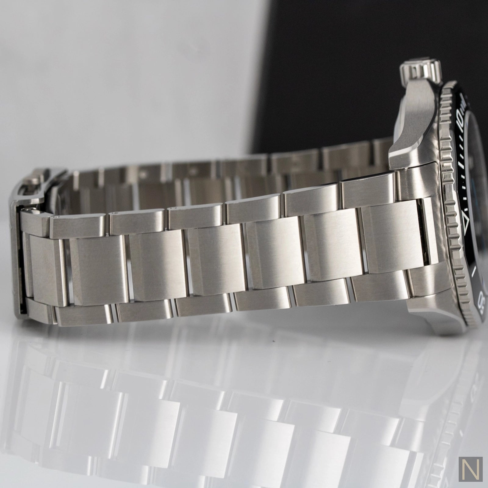 Tag Heuer Aquaracer Professional 300 Date Automatic Black Dial on Bracelet WBP5110.BA0013