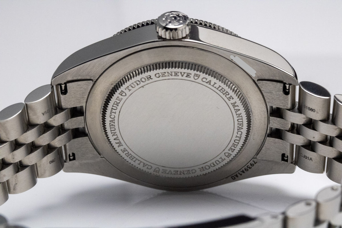 Tudor Black Bay 58 7939A1A0NU Black Dial Five-Link Bracelet METAS 39mm