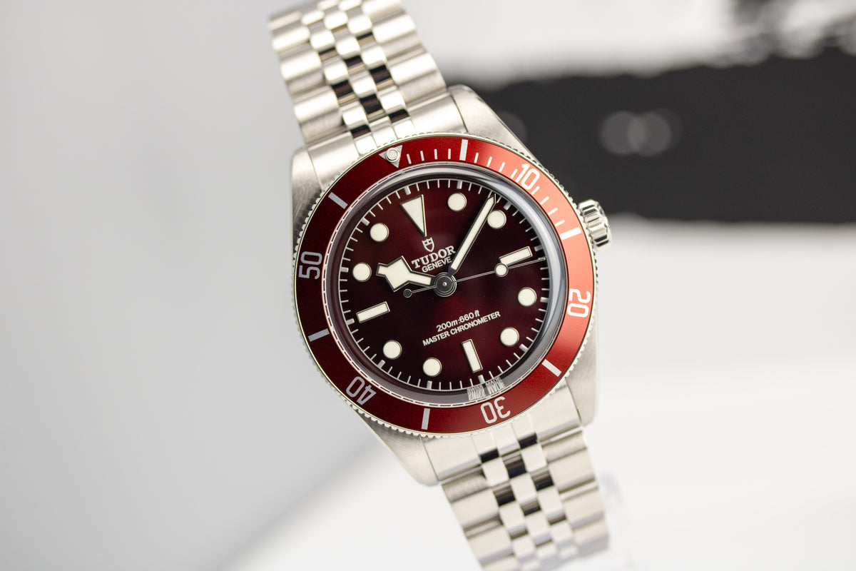 Tudor Black Bay 58 Burgundy 7939A1A0RU METAS 39mm Five-Link Bracelet