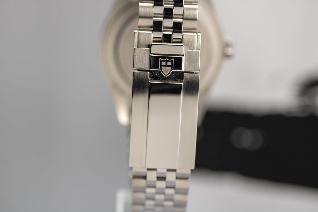 Tudor Black Bay 58 Burgundy 7939A1A0RU METAS 39mm Five-Link Bracelet