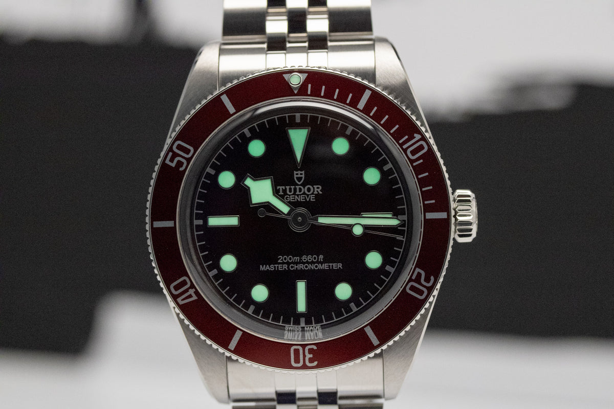 Tudor Black Bay 58 Burgundy 7939A1A0RU METAS 39mm Five-Link Bracelet