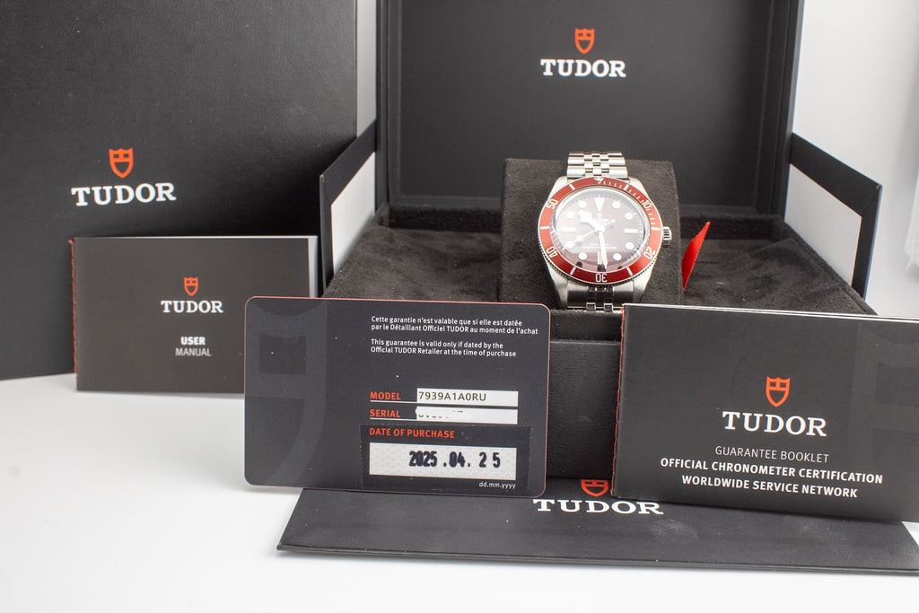 Tudor Black Bay 58 Burgundy 7939A1A0RU METAS 39mm Five-Link Bracelet