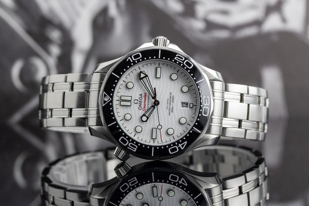 Omega Seamaster Diver 300M 210.30.42.20.04.001 White Dial Master Chronometer 42mm