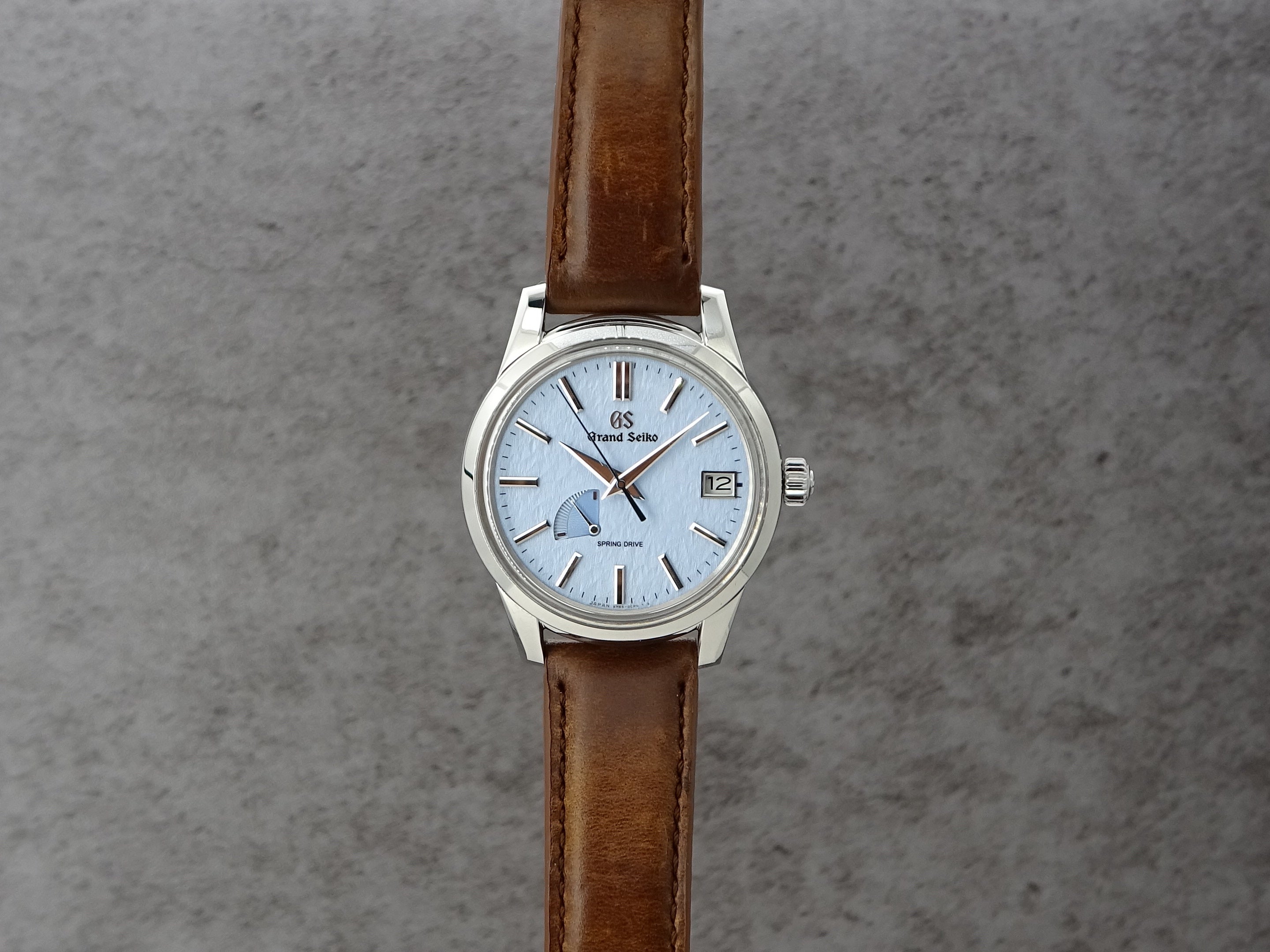 2022 Grand Seiko SBGA407 “Skyflake” – Full Set + Extra Strap