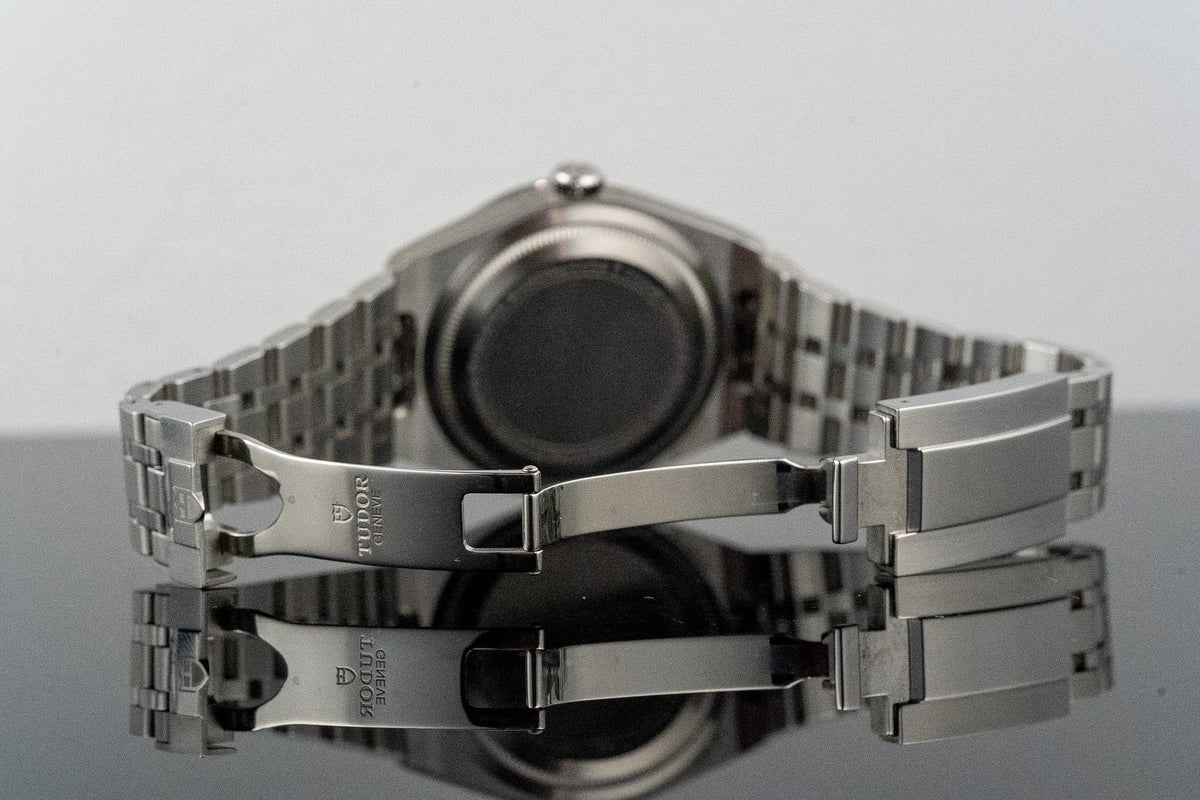 2026 Tudor Royal 40 M2840D1A0-0001 Black Dial MT5633 T-Fit Bracelet