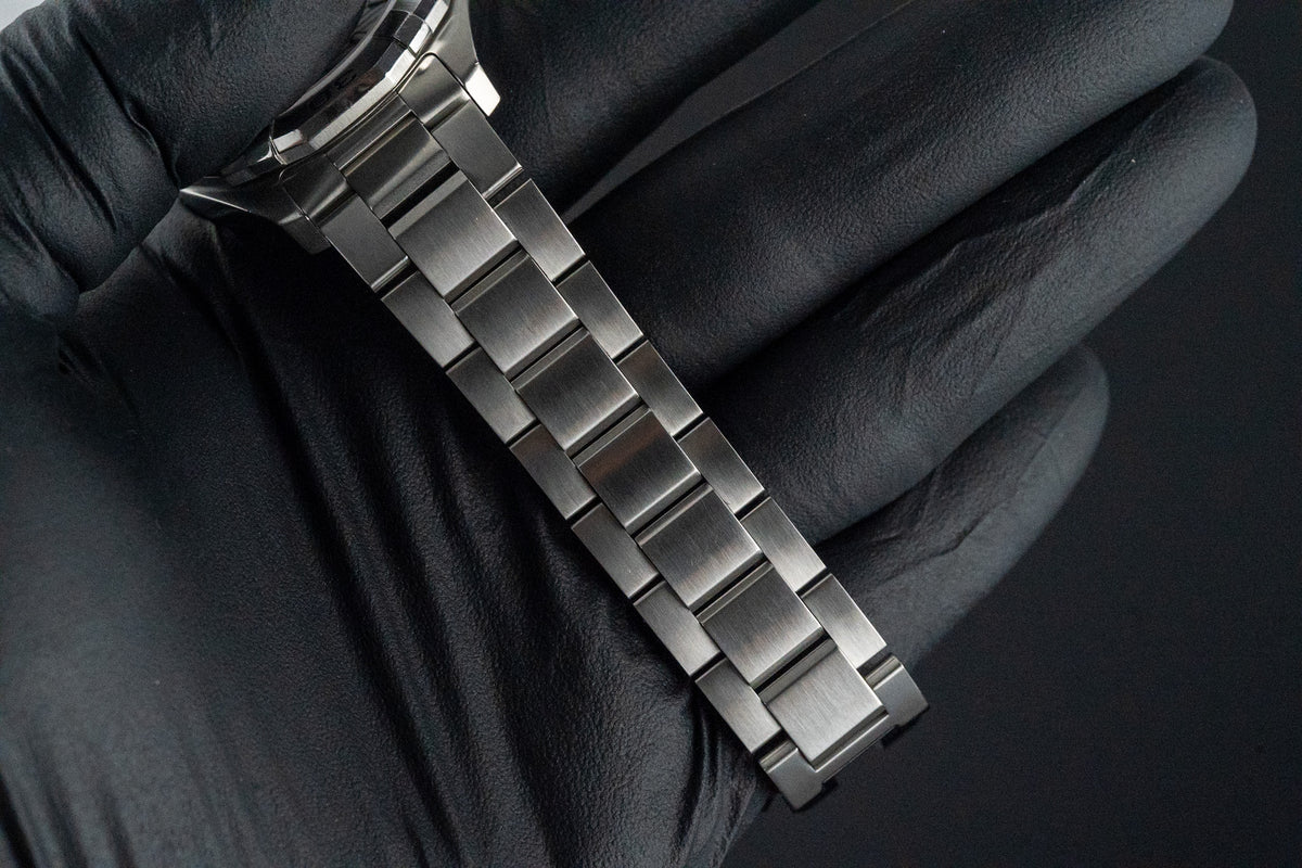 TAG Heuer Aquaracer WBD2111 White Dial Orange Seconds Automatic Full Set