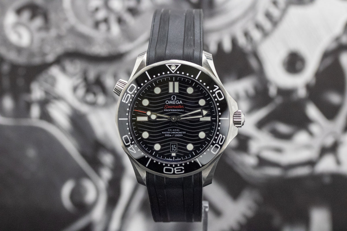 Omega Seamaster Diver 300M 210.32.42.20.01.001 Black Dial Rubber Strap 42mm