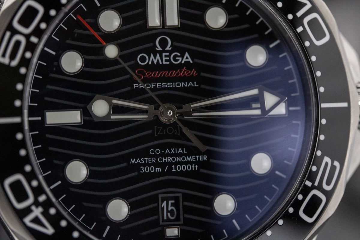 Omega Seamaster Diver 300M 210.32.42.20.01.001 Black Dial Rubber Strap 42mm