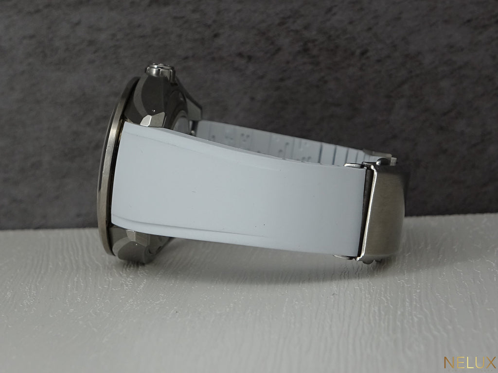 2023 Grand Seiko Evolution 9 Titanium Spring Drive GMT SBGE285 – Extra Strap – Full Set