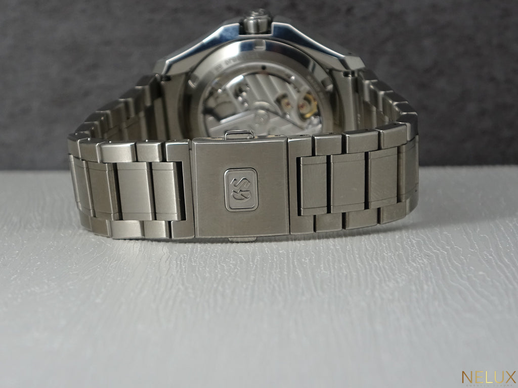 2023 Grand Seiko Evolution 9 Titanium Spring Drive GMT SBGE285 – Extra Strap – Full Set