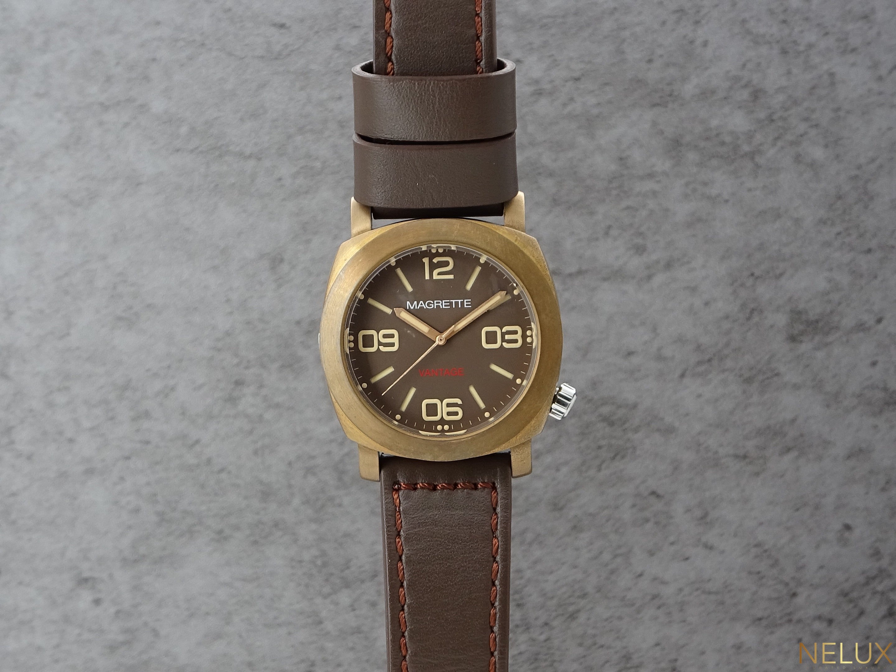 Magrette Vantage Bronze – Full Set – Unworn NATO & Black Strap