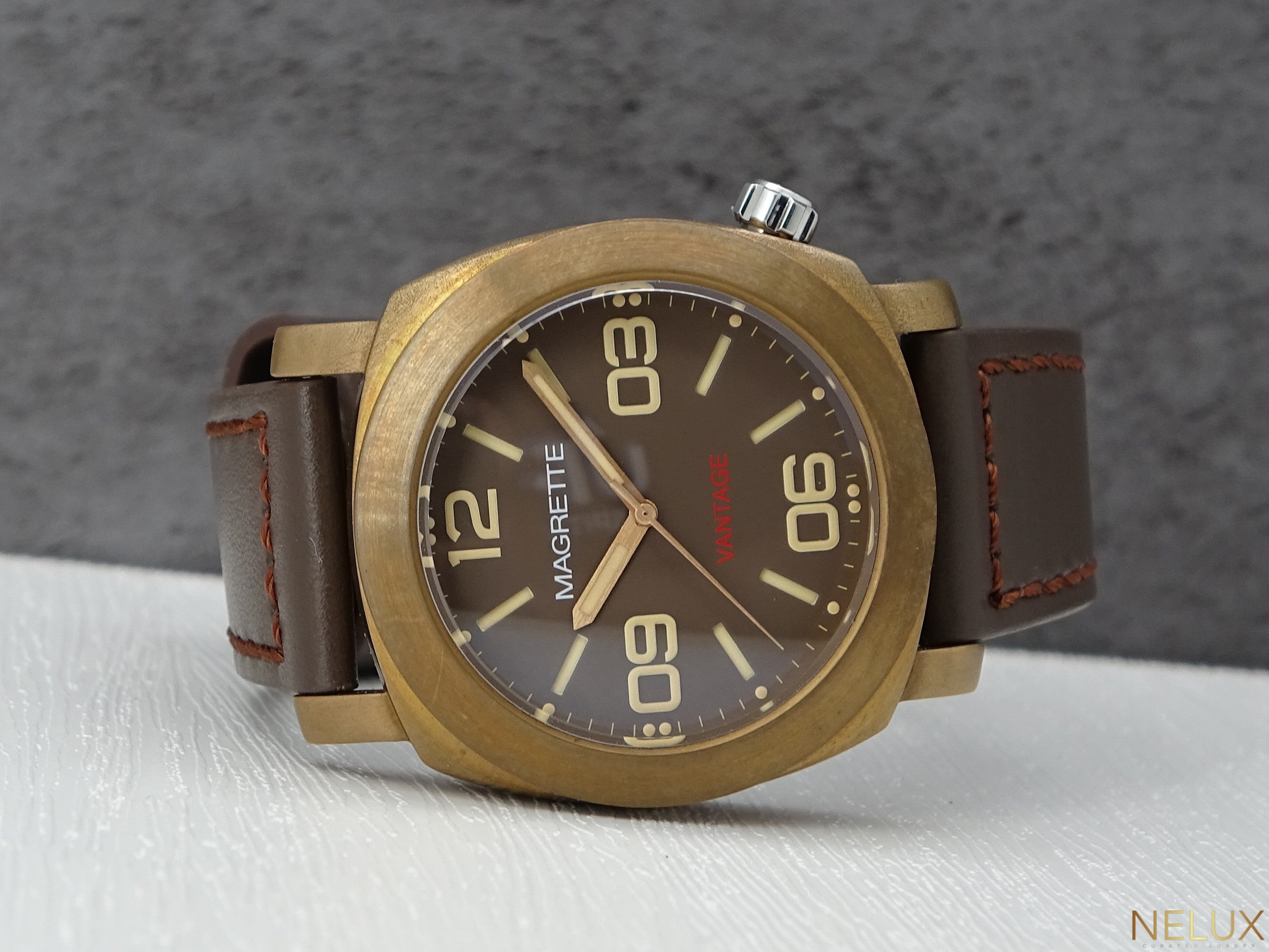 Magrette Vantage Bronze – Full Set – Unworn NATO & Black Strap