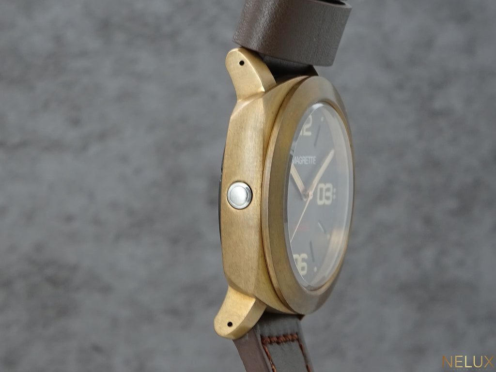 Magrette Vantage Bronze – Full Set – Unworn NATO & Black Strap