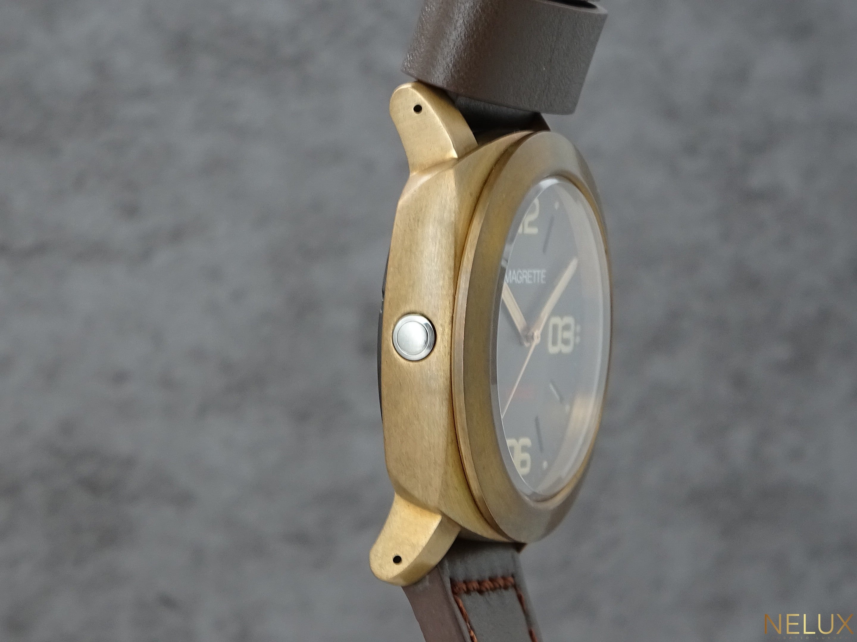 Magrette Vantage Bronze – Full Set – Unworn NATO & Black Strap