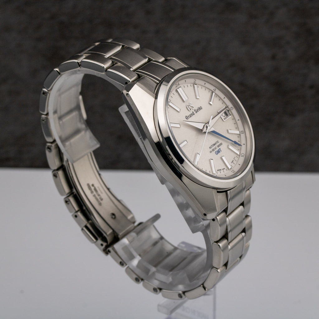 Grand Seiko Hi-Beat GMT White Dial on Stailess Steel SBJG201 Complete 2022