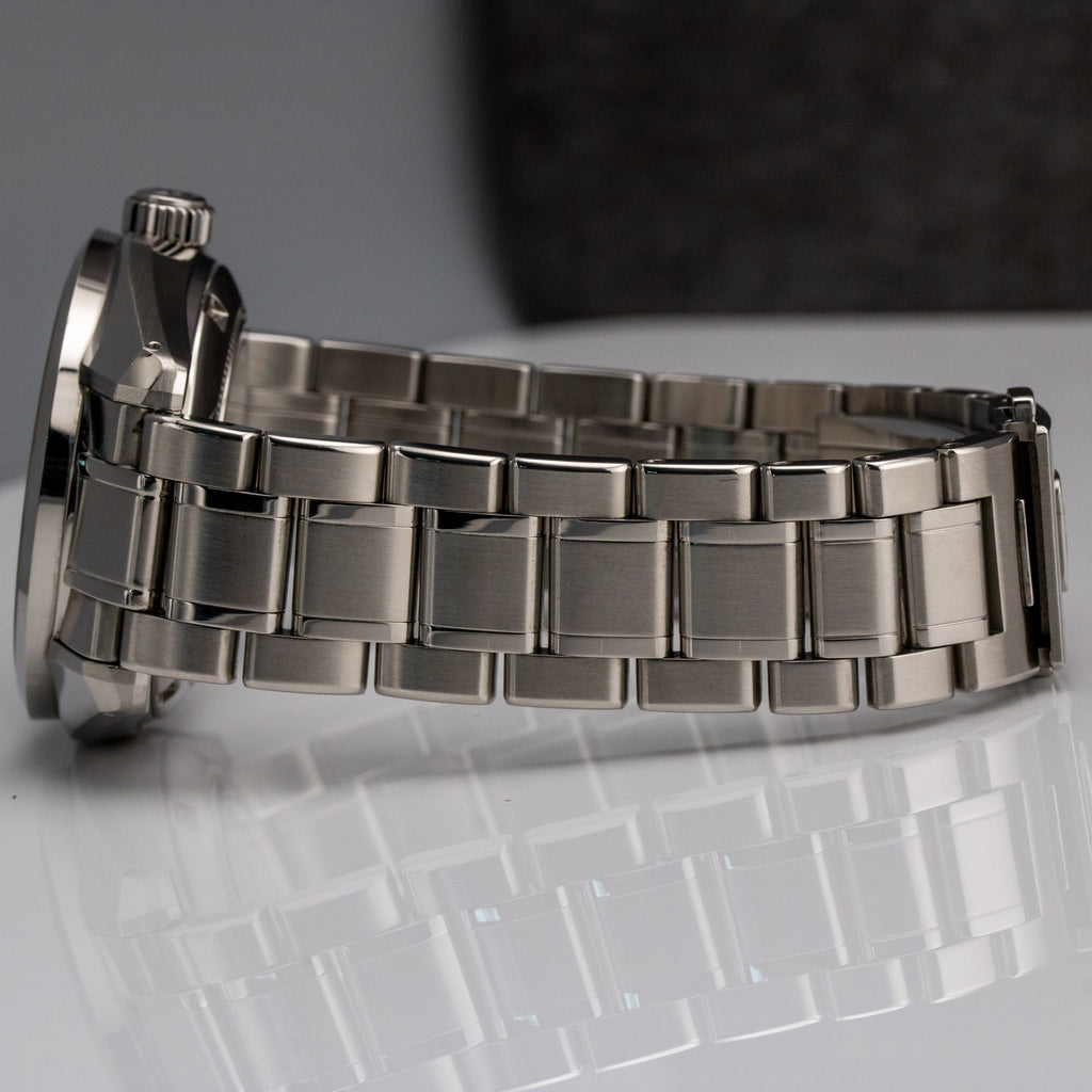 Grand Seiko Hi-Beat GMT White Dial on Stailess Steel SBJG201 Complete 2022