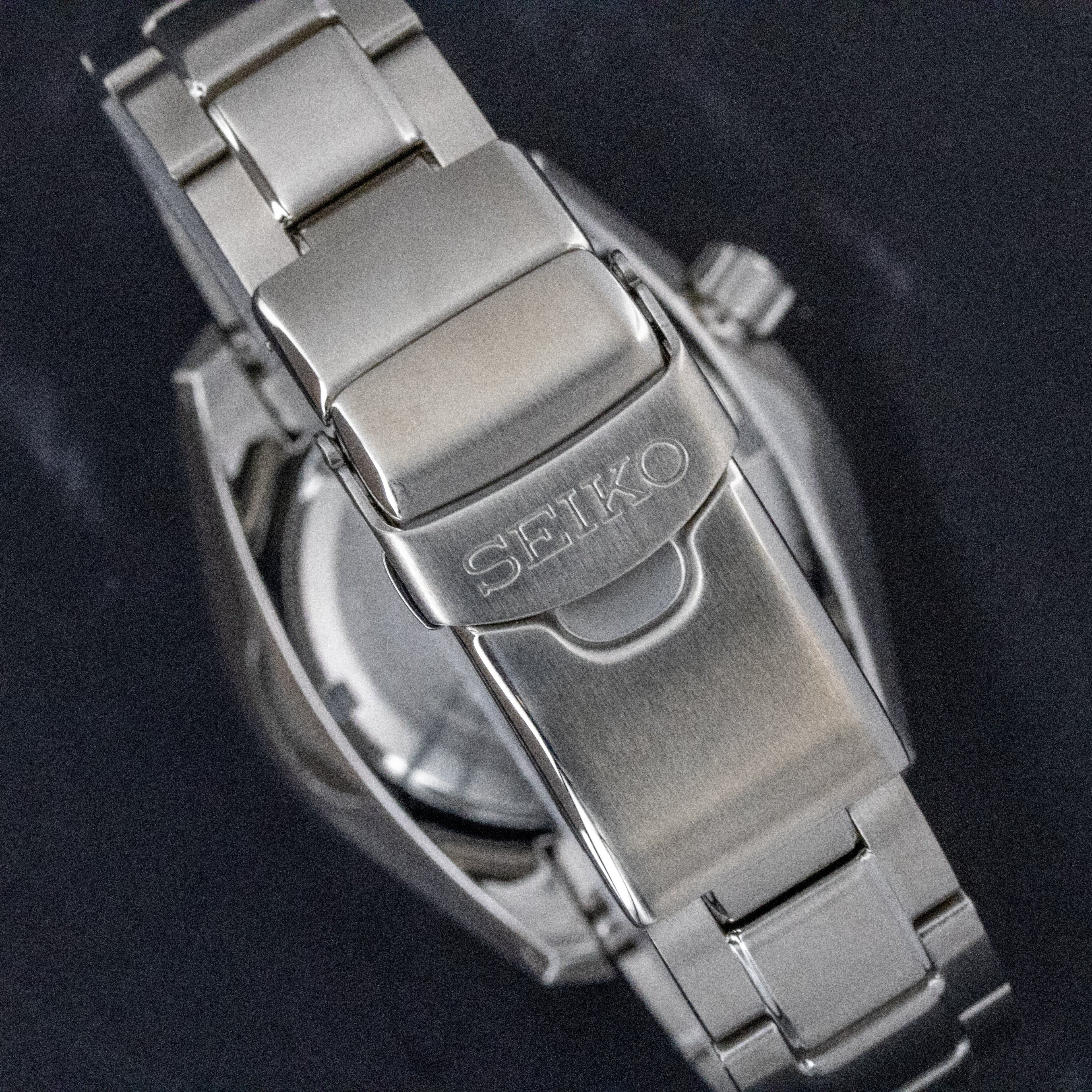 Seiko Prospex White Dial on Steel SPB427J1 Complete Open Date
