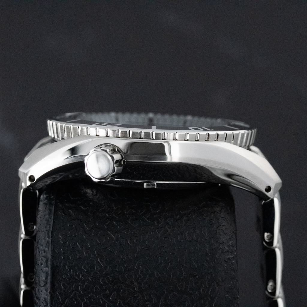 Seiko Prospex White Dial on Steel SPB427J1 Complete Open Date