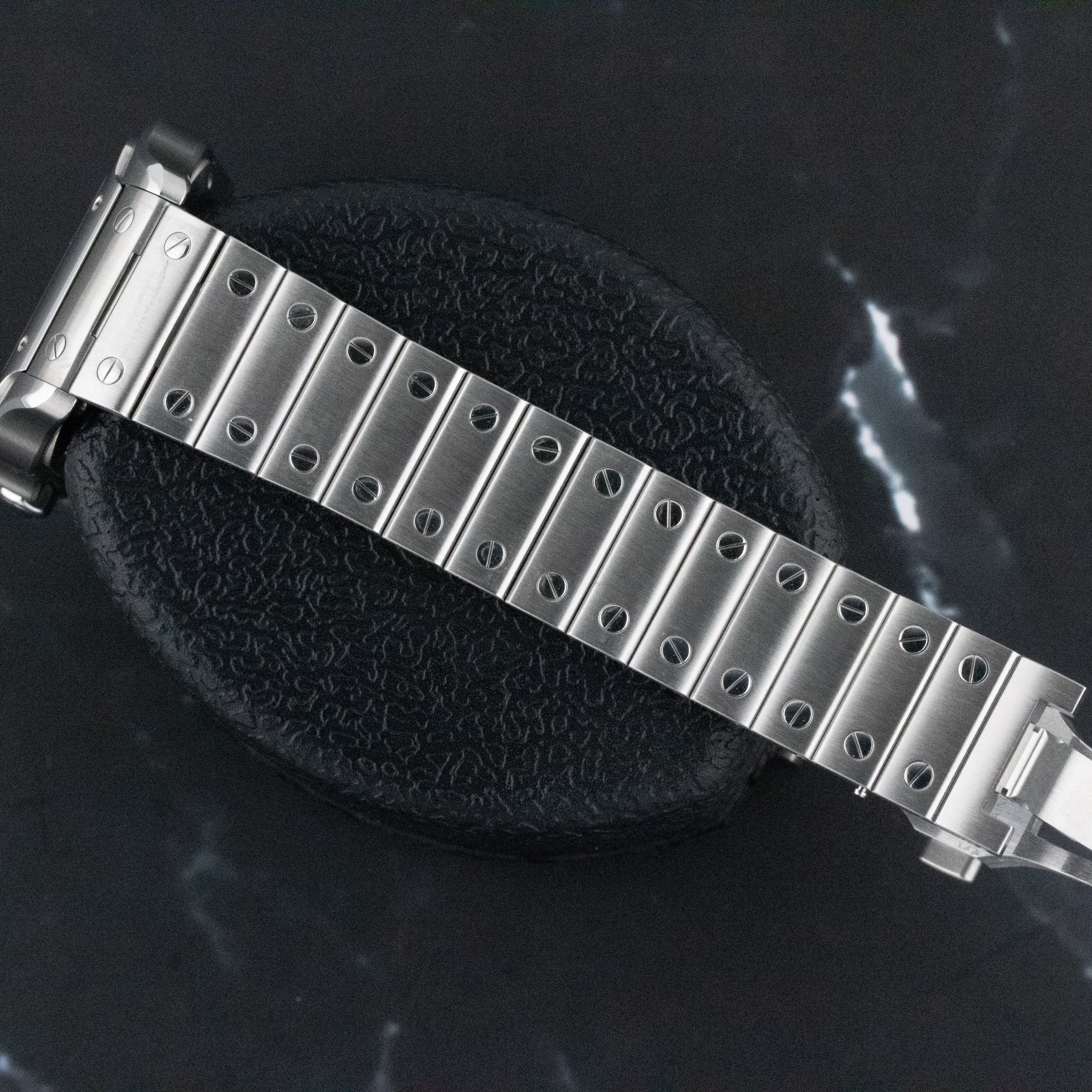 Cartier Santos de Cartier Medium Silver Dial on Bracelet WSSA0029 Complete 2021