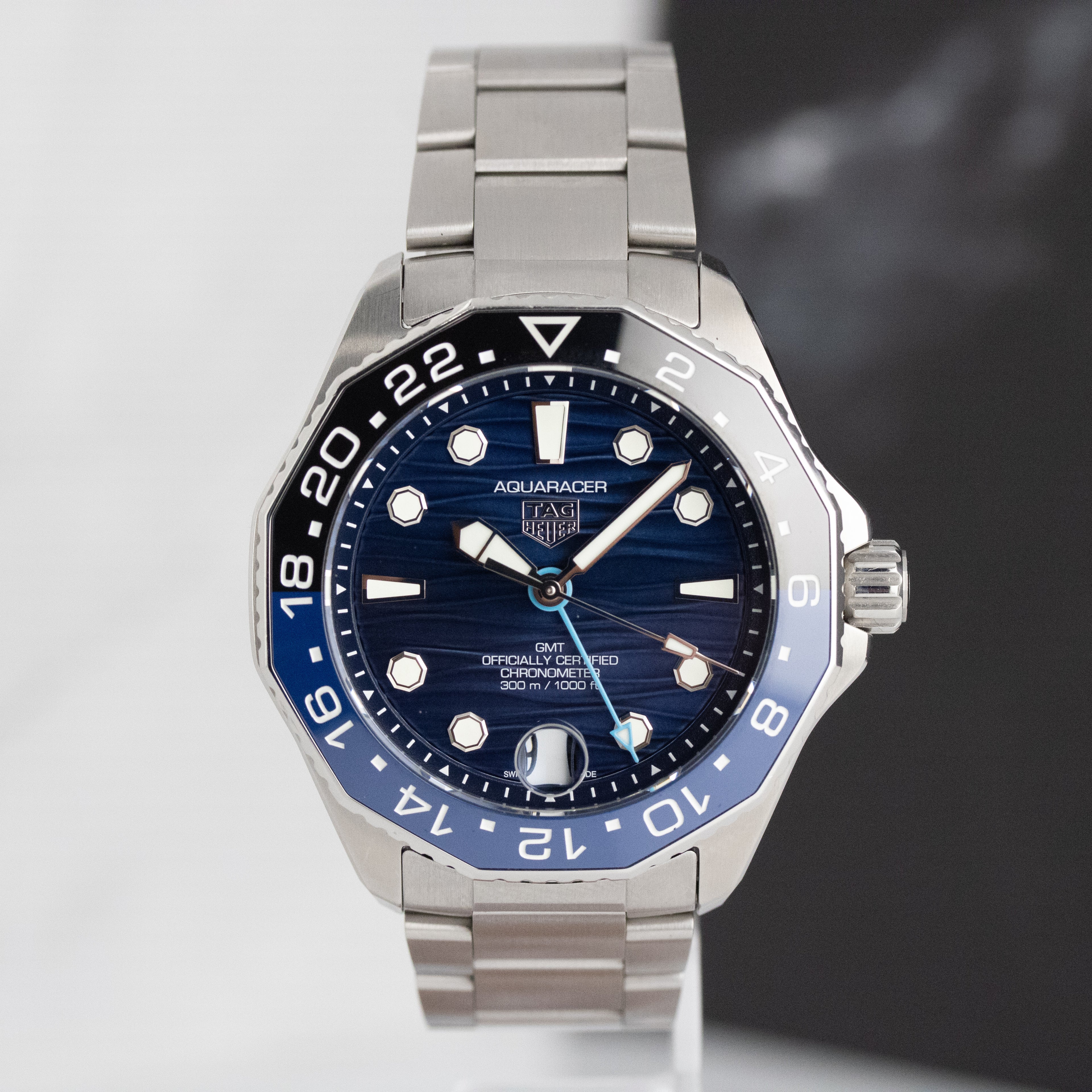 Tag Heuer Aquaracer Professional 300 GMT Automatic GMT Blue Dial on Bracelet WBP5114.BA0013 2024